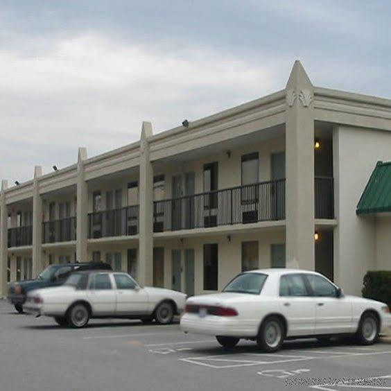 Red Roof Inn & Suites Wilkesboro Exterior photo